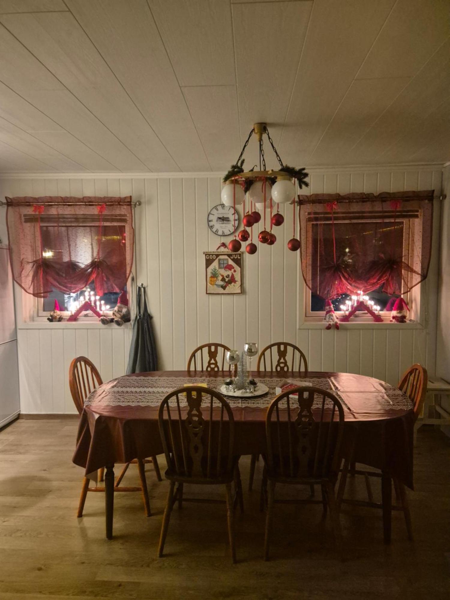 Utsikten Feriehus I Bakkeby ภายนอก รูปภาพ