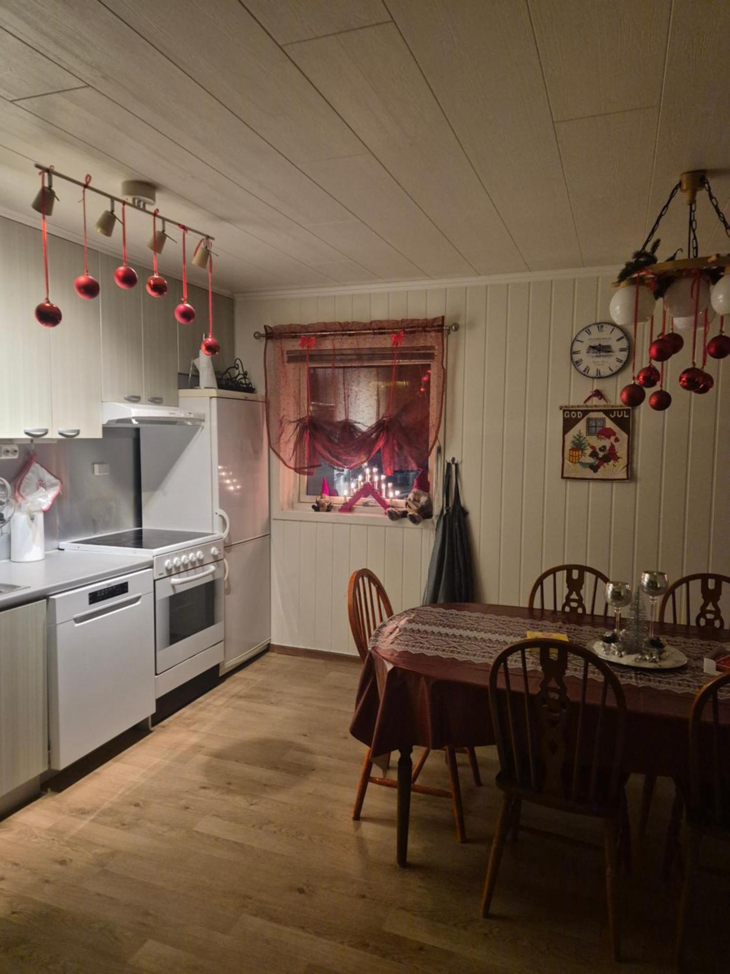 Utsikten Feriehus I Bakkeby ภายนอก รูปภาพ