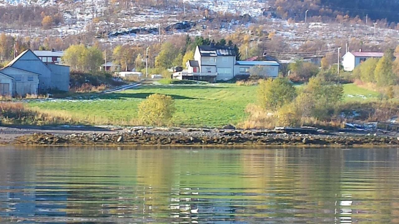 Utsikten Feriehus I Bakkeby ภายนอก รูปภาพ