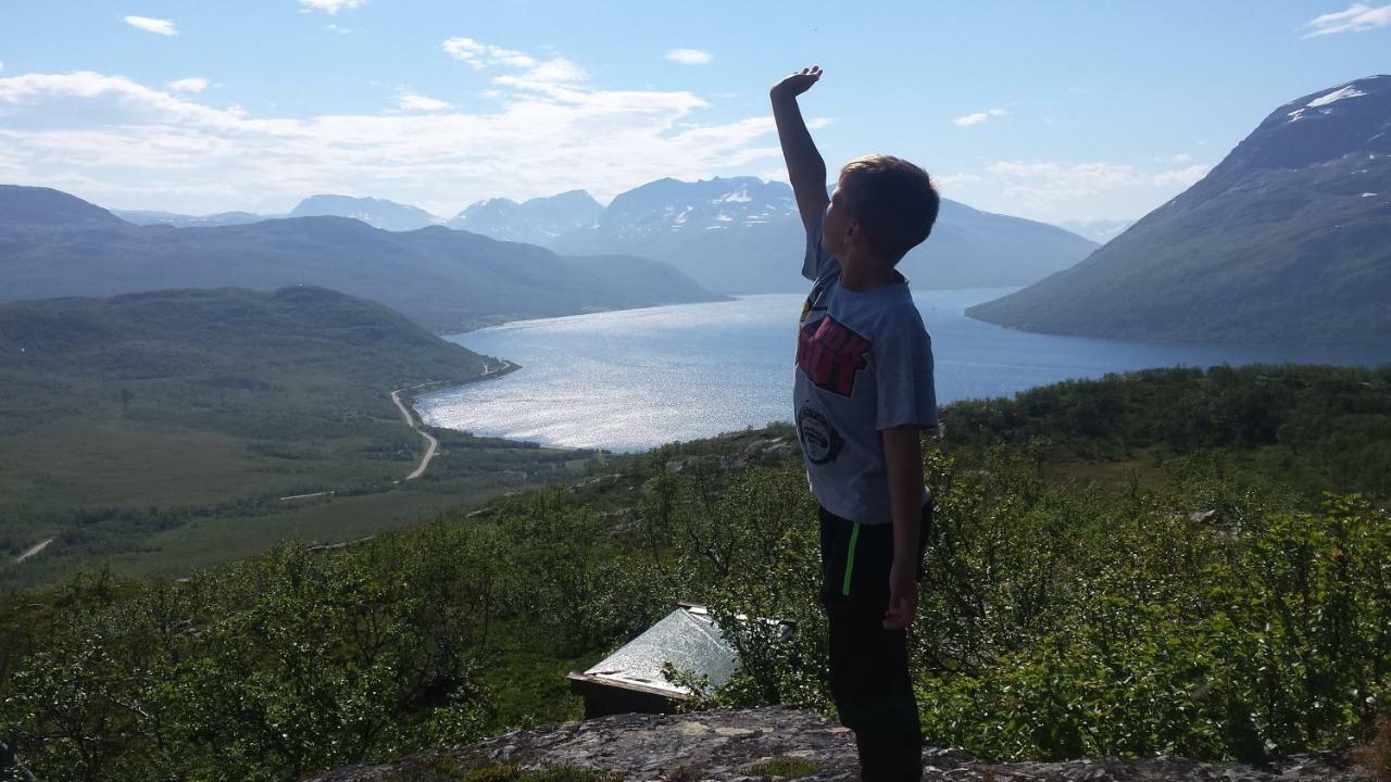 Utsikten Feriehus I Bakkeby ภายนอก รูปภาพ